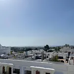 Luxury Townhouse Sea Views 10 Min From Puerto Banus