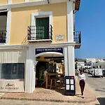 Luxury Townhouse Sea Views 10 Min From Puerto Banus