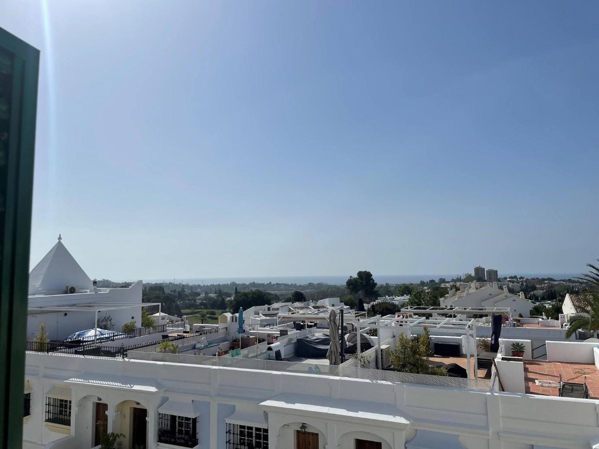 Holiday home Luxury Townhouse Sea Views 10 Min From Puerto Banus