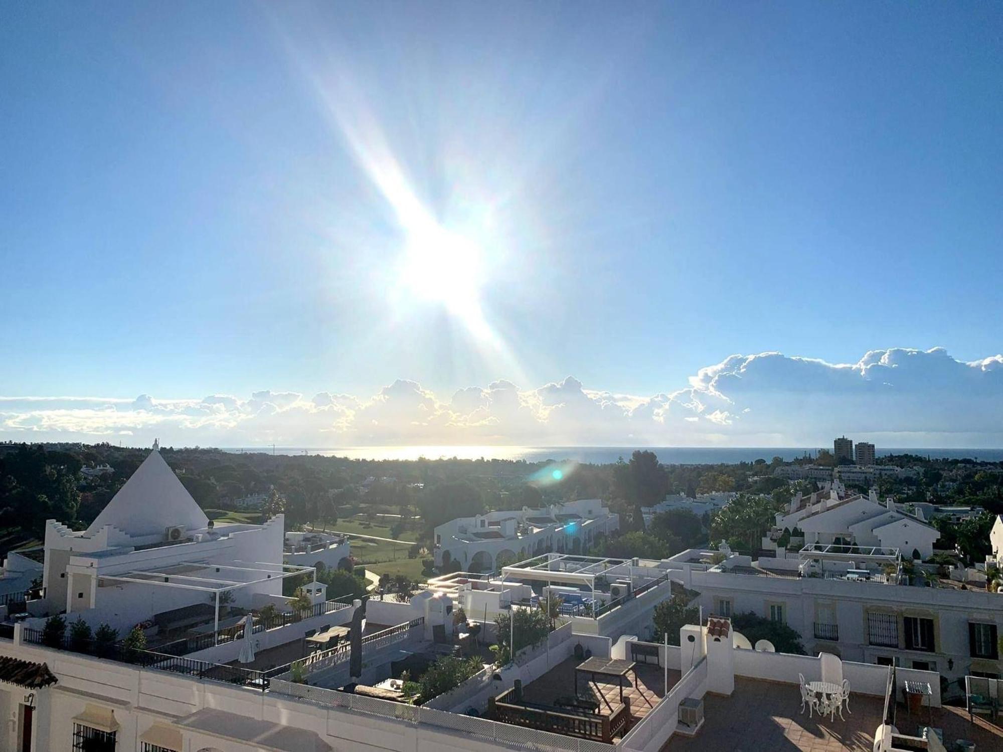 Luxury Townhouse Sea Views 10 Min From Puerto Banus Holiday home