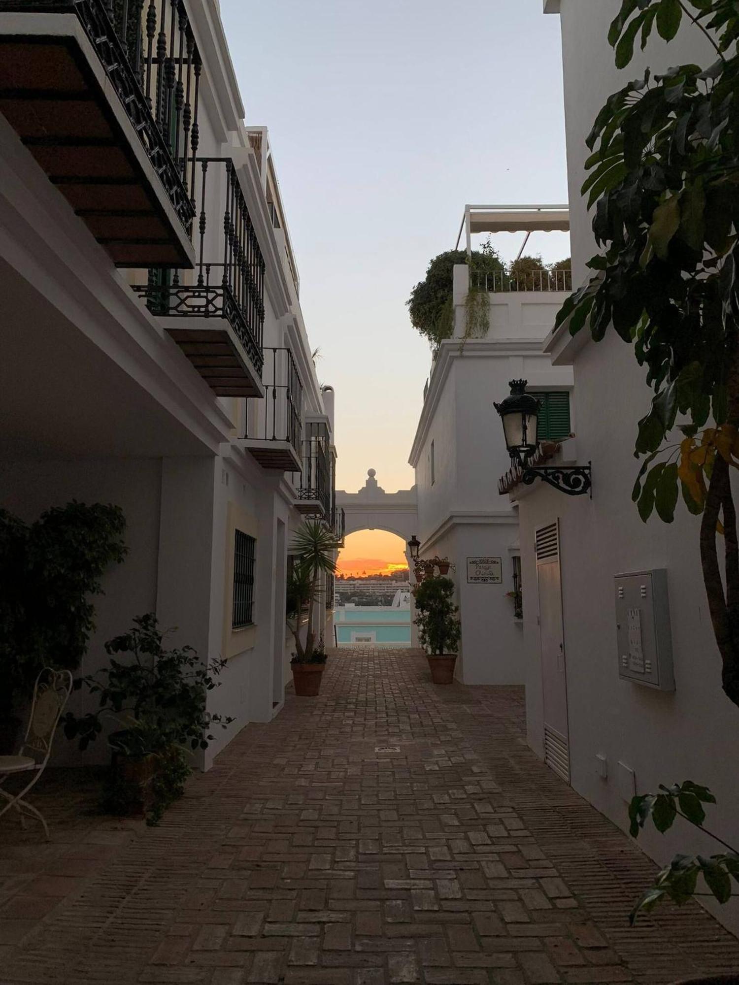 Luxury Townhouse Sea Views 10 Min From Puerto Banus Holiday home *